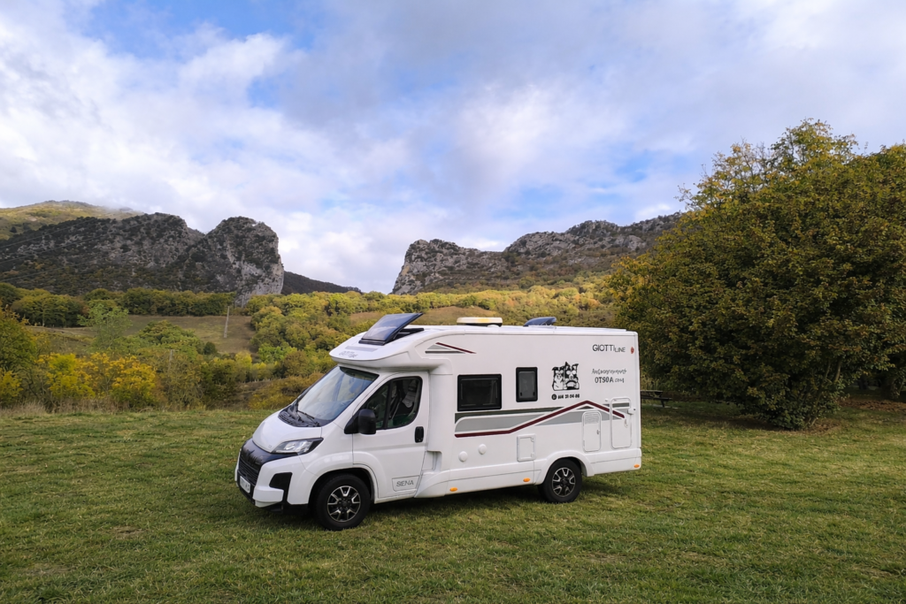 alquiler-autocaravana_vitoria_otsoa_perfilada_pequeña